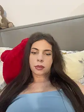 CurlyLara webcam