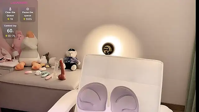luna--1 - Luna--1's free webcam - UK Sex Cams