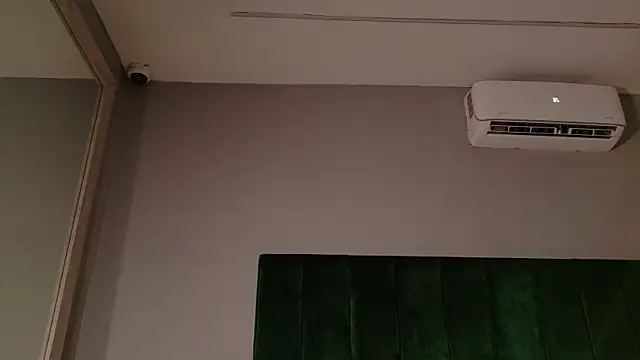 NaughtyHally_ webcam