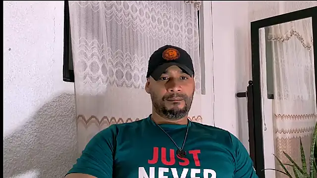 musclehetero webcam