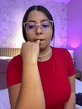 Darcy_glow_ webcam