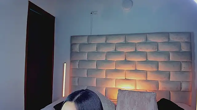 HollyGrey_ webcam