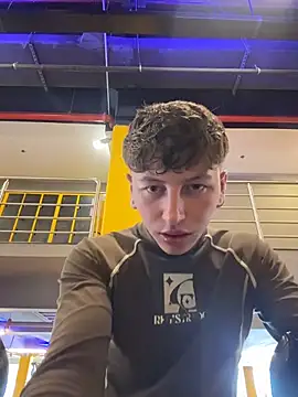 aron_luxx - ARON_LUXX's free webcam - UK Sex Cams