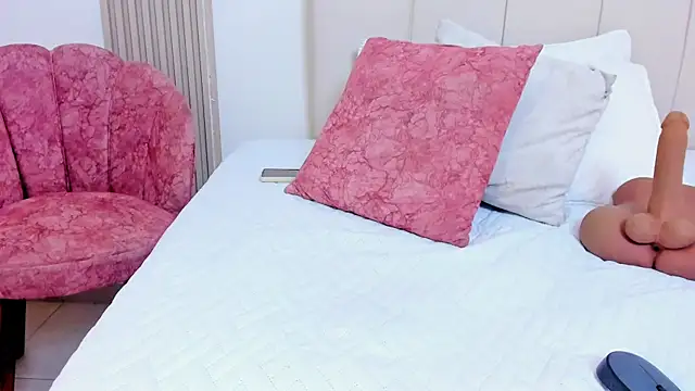 KissMeSara webcam
