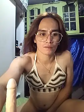 HornyKerujieTrans webcam