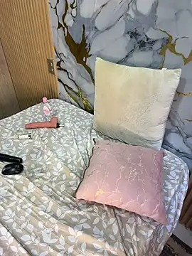 emily-hornyy - Emily-Hornyy's free webcam - UK Sex Cams