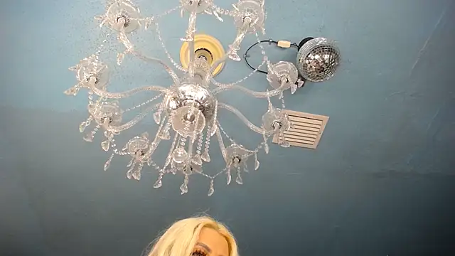 adrianna_fox - ADRIANNA_FOX's free webcam - UK Sex Cams