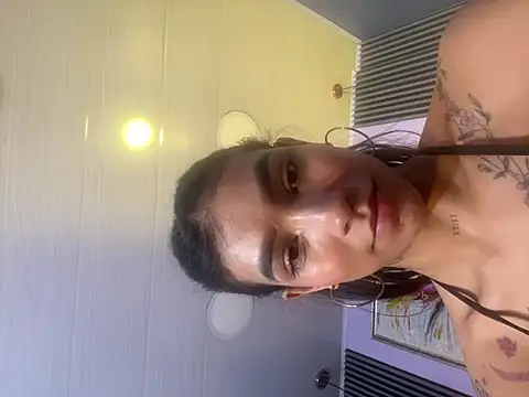 LauraAristizabal webcam