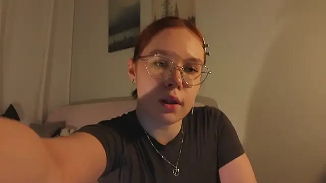 mia_luw - Mia_Luw's free webcam - UK Sex Cams