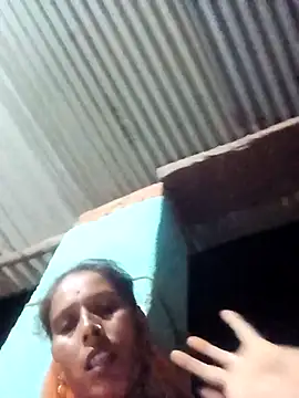 Arti13A live cam on StripChat