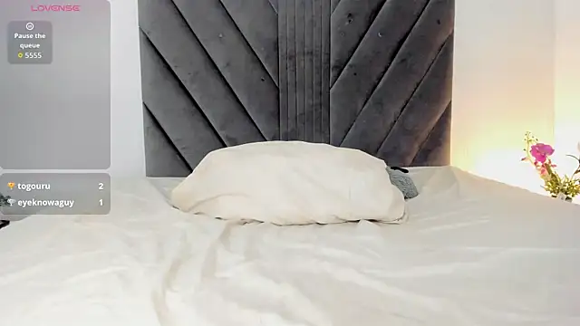 miaatorres_ - Miaatorres_'s free webcam - UK Sex Cams