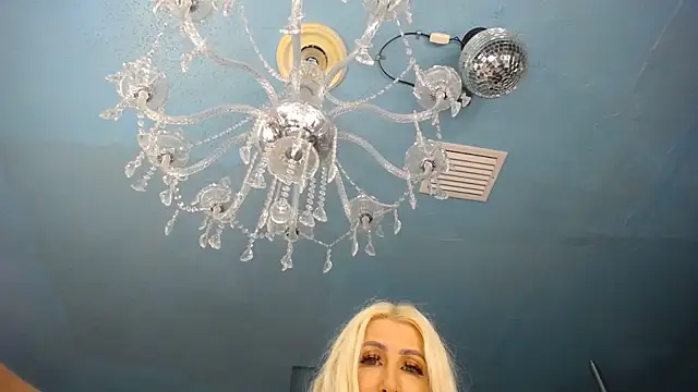 ADRIANNA_FOX live cam on StripChat