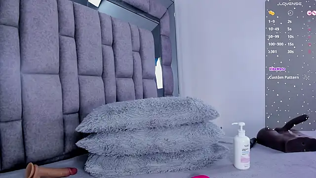 EMMAHILL1 webcam