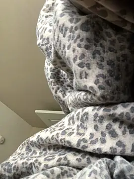 theprettysoles live cam on StripChat