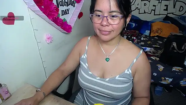 Miss__kendra_ live cam on StripChat