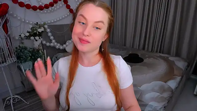 AirySilhouette live cam on StripChat