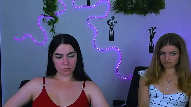 monica_xcx webcam
