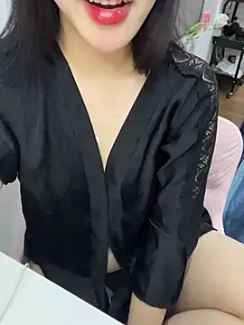 ZyKbaeseductive webcam