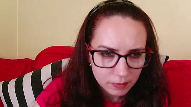 EmilyHotAngel live cam on StripChat