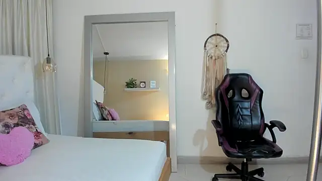 Sophi_Lee__ webcam