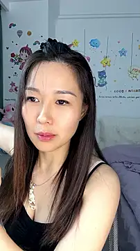 momo0021 webcam