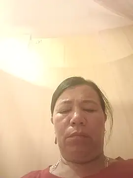 Chilly-wet live cam on StripChat