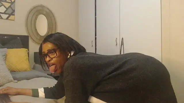 Creamyass22 webcam