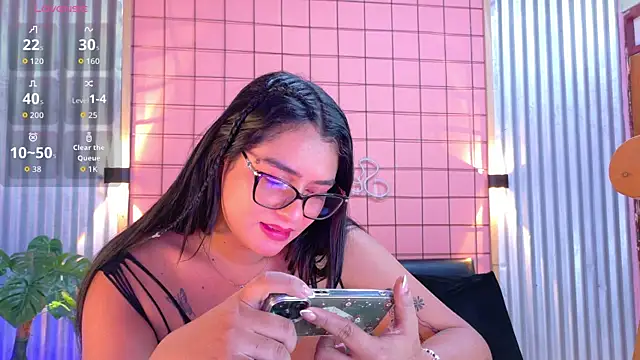 mensia_hernandz webcam