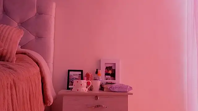 chanellgv - ChanellGV's free webcam - UK Sex Cams