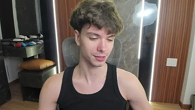 calvin_love_you Live Web Cam Show