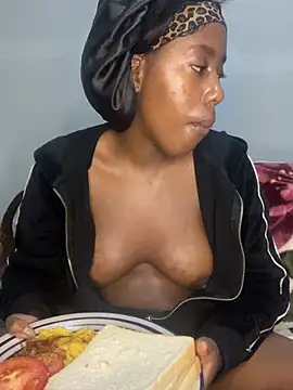 petite_bee - Petite_bee's free webcam - UK Sex Cams