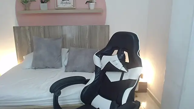 lucia_henao_ - Lucia_henao_'s free webcam - UK Sex Cams