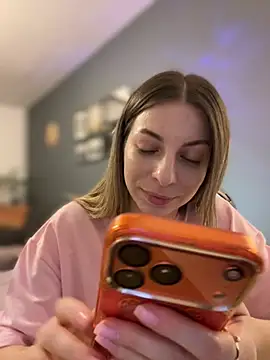 mia_ethan - Mia_Ethan's free webcam - UK Sex Cams