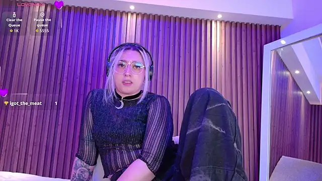 GabyRose9 webcam