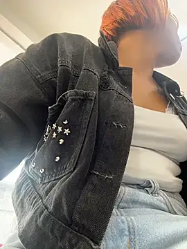 Mia_0-4 webcam