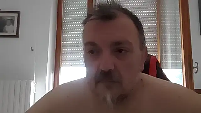 Theitalianpapi webcam