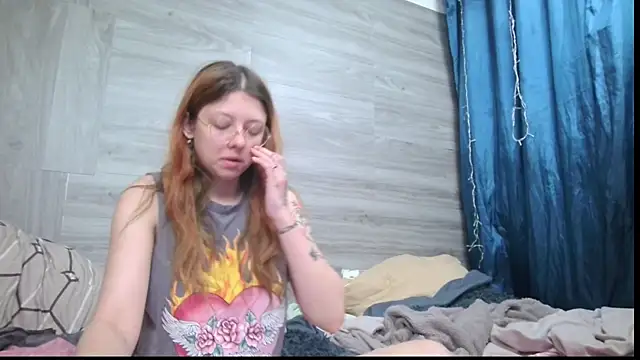 lina_kitty - Lina_Kitty's free webcam - UK Sex Cams