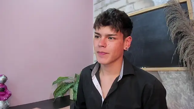 Keff-andrew34 live cam on StripChat