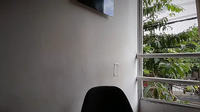 romeolovedark live cam on StripChat