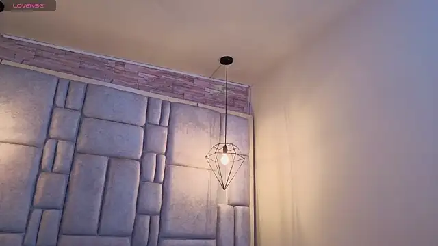 Dahiana_Dmour_