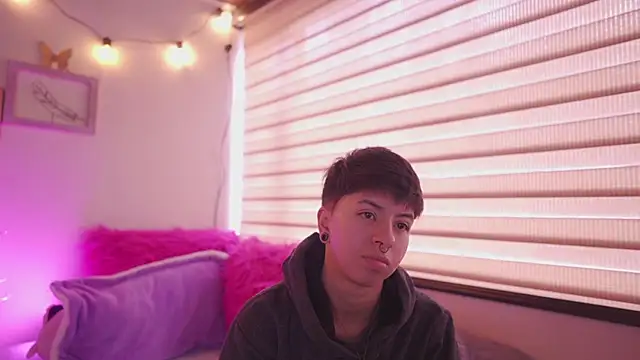 tommy_blue webcam