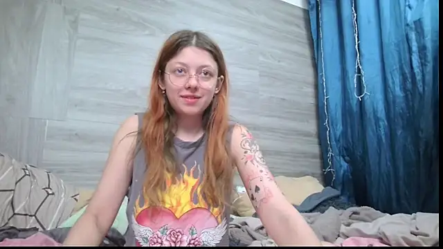 Lina_Kitty webcam
