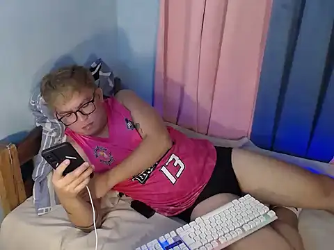 Fuckboii_intown webcam
