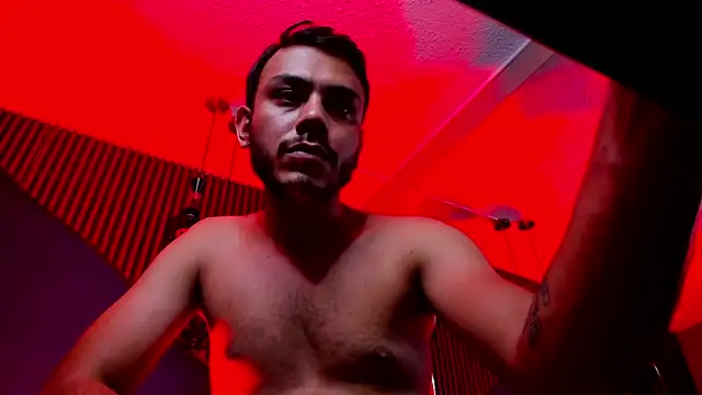 Boss_Domiinator webcam