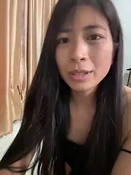 yiyiya520 webcam