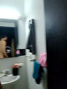 HOTANDSKINNY