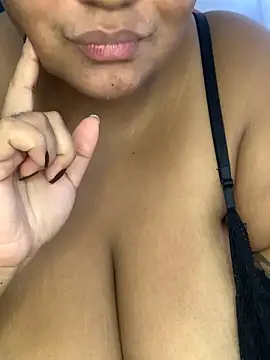 SweetLizzyBBW webcam