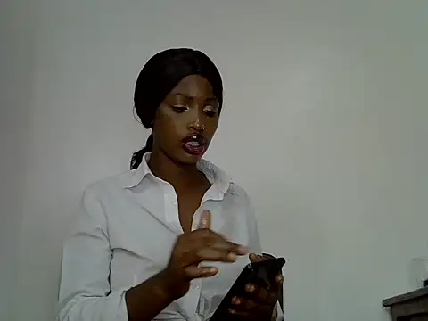 XOXOebony webcam