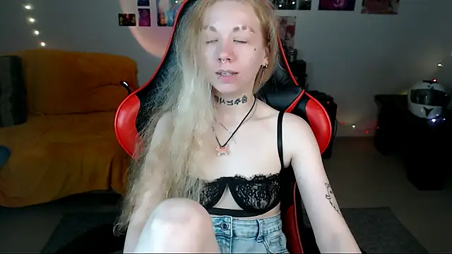 Nica_Kawaii webcam