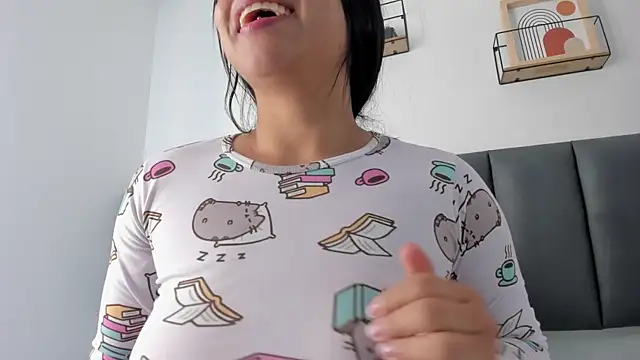 MaraOwen_ webcam
